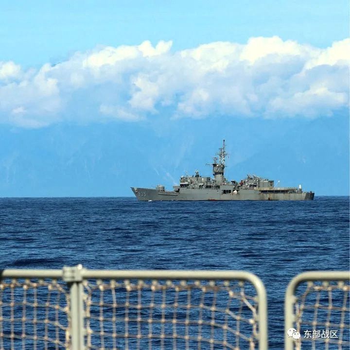 A Taiwan military vessel is seen from a Navy Force vessel under the Eastern Theatre Command of China's People's Liberation Army (PLA) during the navy's military exercises in the waters around Taiwan, at an undisclosed location in this August 5, 2022 handout released on August 6, 2022. Eastern Theatre Command/Handout via REUTERS