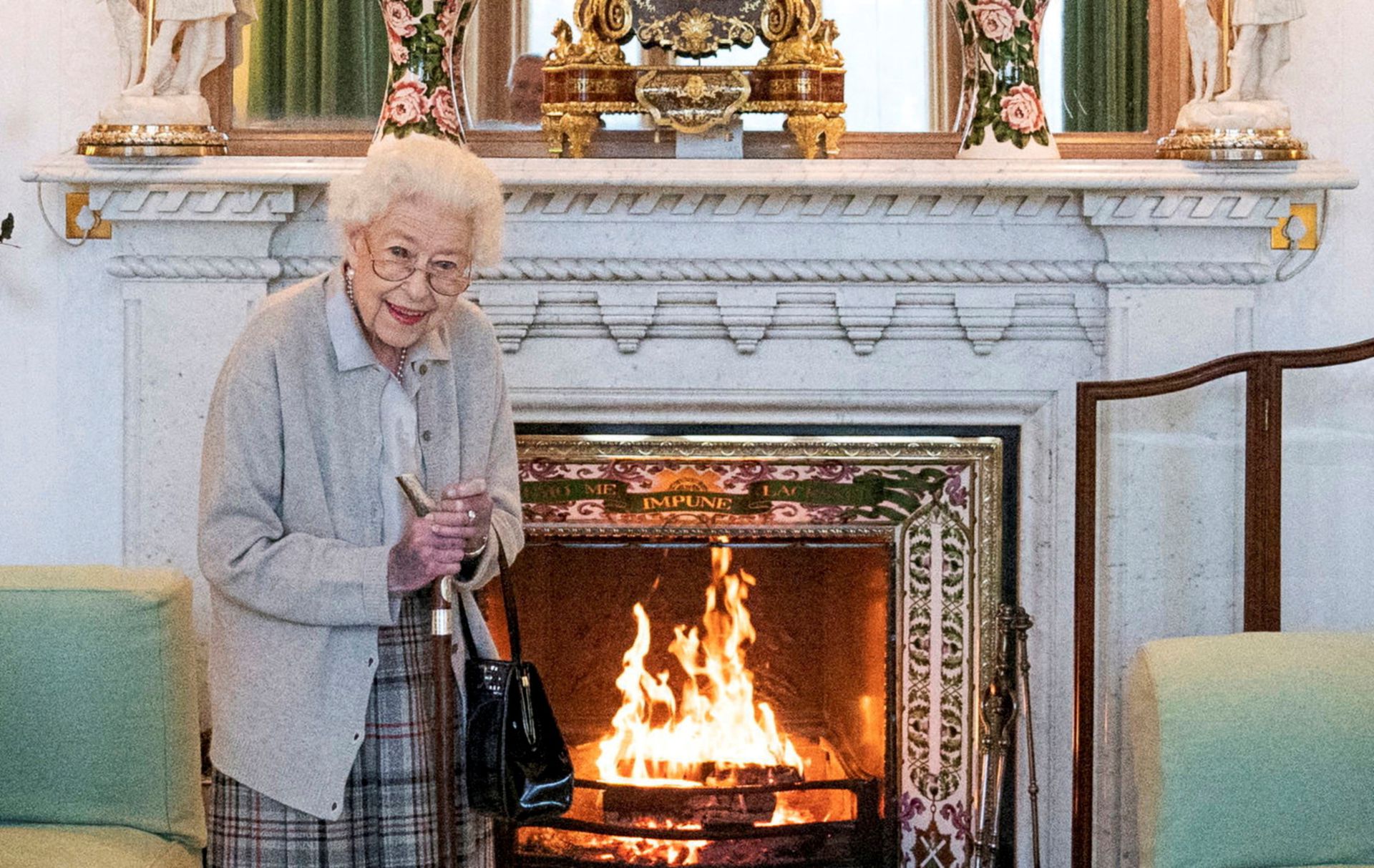 Her last public appearance. Britain’s Queen Elizabeth waits in the Drawing Room before receiving Liz Truss for an audience, where she invited the newly elected leader of the Conservative party to become Prime Minister and form a new government, at Balmoral Castle, Scotland, Britain September 6, 2022. Jane Barlow/Pool via REUTERS