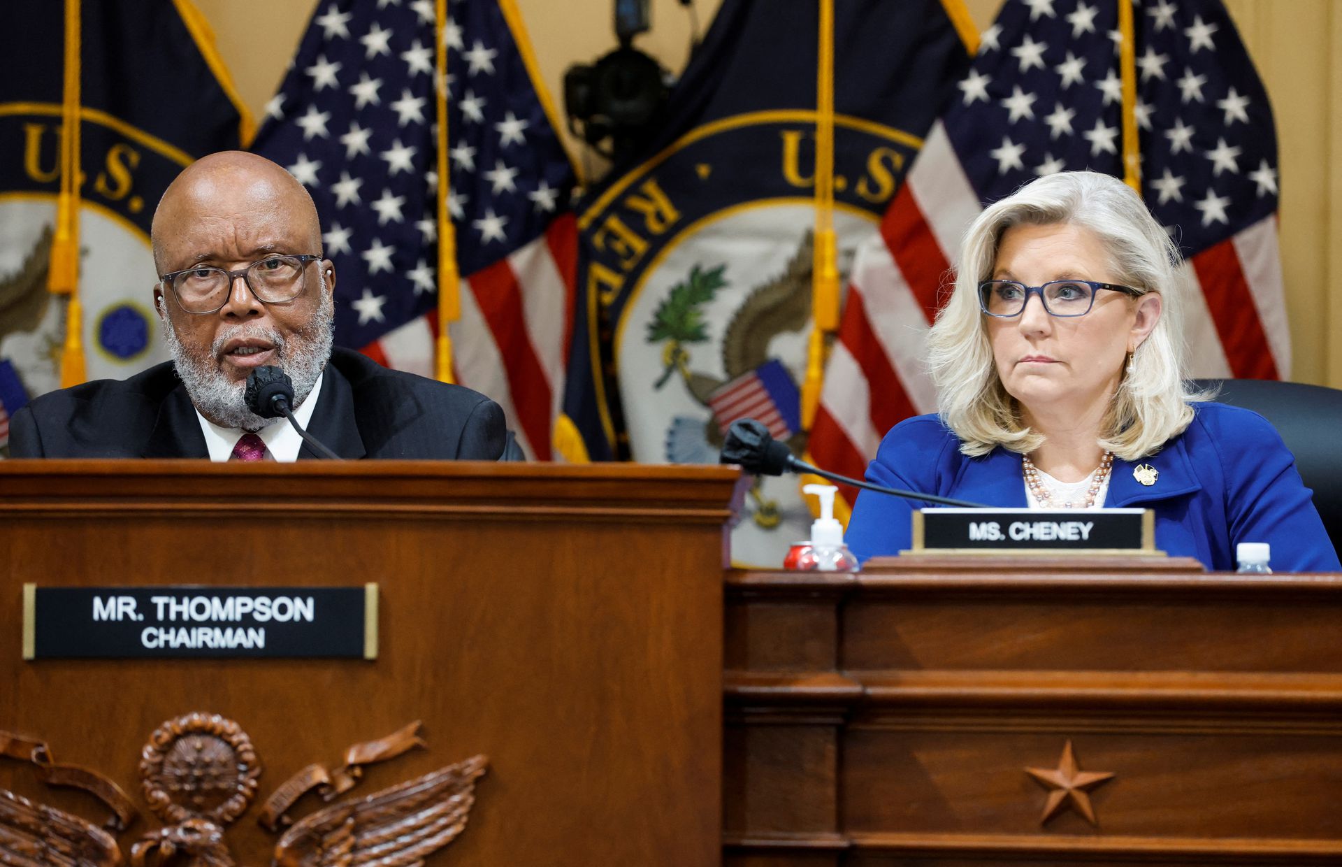 Committee Chairman Rep. Bennie Thompson (D-MS) speaks next to Vice Chair Rep. Liz Cheney (R-WY) during a public hearing of the U.S. House Select Committee to investigate the January 6 Attack on the U.S. Capitol, on Capitol Hill in Washington, U.S., October 13, 2022. REUTERS/Jonathan Ernst