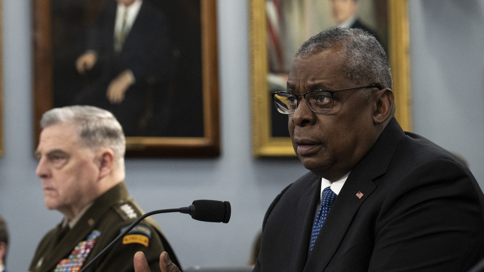 Chairman of the Joint Chiefs of Staff General Mark Milley and US Secretary of Defense Lloyd Austin testify during a House Appropriations Defense Subcommittee hearing on March 23, 2023. © Drew Angerer / Getty Images / AFP