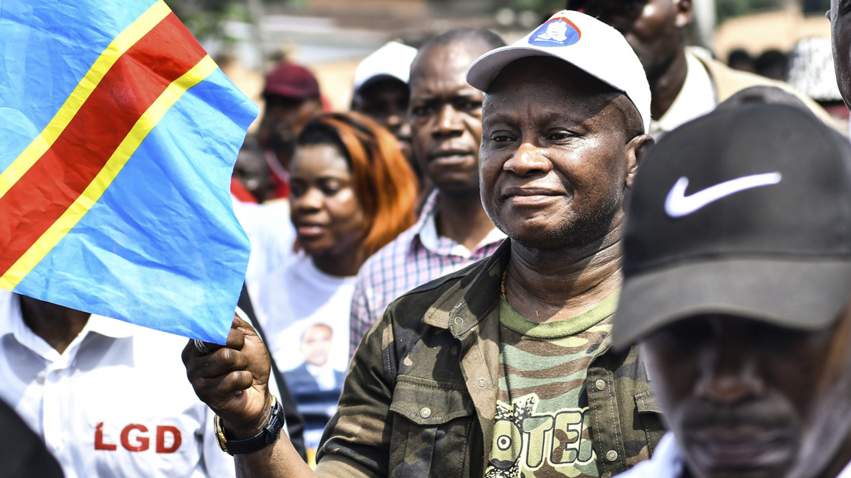Cherubin Okende participate in an opposition protest in Kinshasa, Democratic Republic of the Congo, on March 11, 2023. © AP Photo/Samy Ntumba Shambuyi