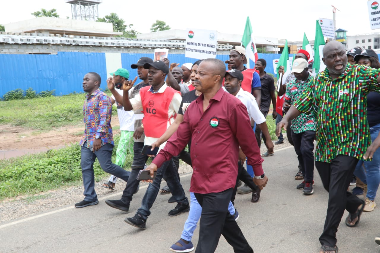 Nigerian workers march